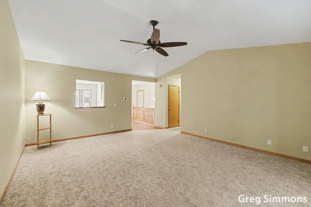 2579 Falcon Pointe Drive NW Walker City MI 49534