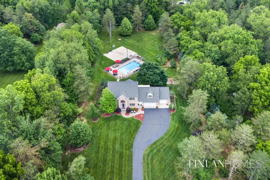 10310 E Rivershore Drive SE Caledonia Township MI 49302