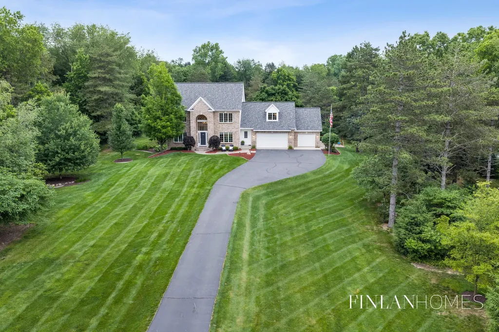 10310 E Rivershore Drive SE Caledonia Township MI 49302