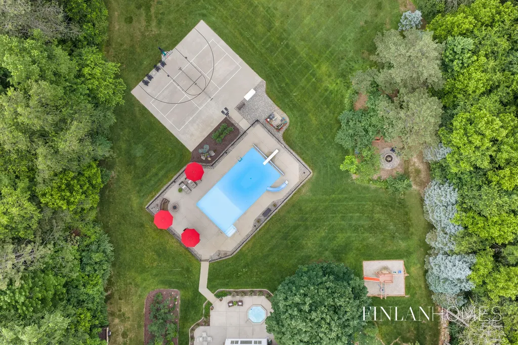 10310 E Rivershore Drive SE Caledonia Township MI 49302