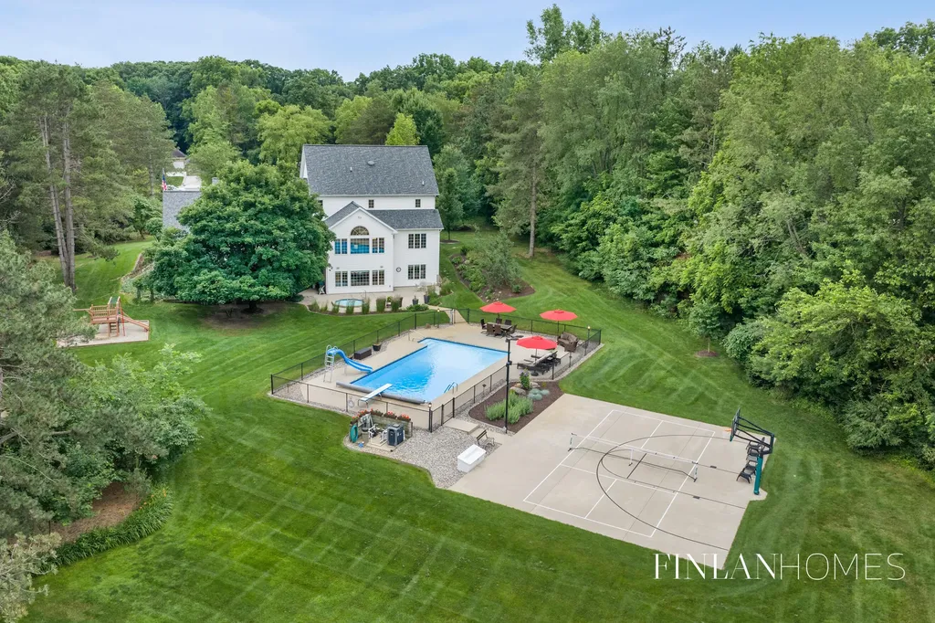10310 E Rivershore Drive SE Caledonia Township MI 49302