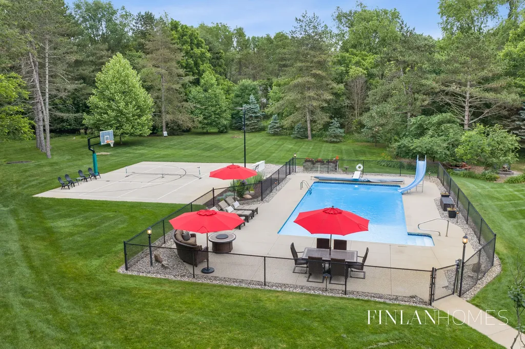 10310 E Rivershore Drive SE Caledonia Township MI 49302