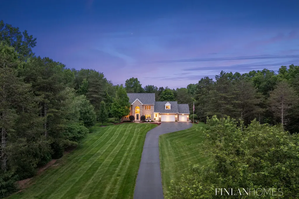 10310 E Rivershore Drive SE Caledonia Township MI 49302