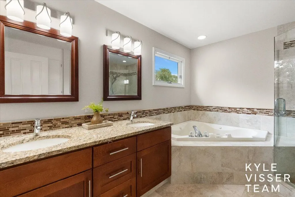 7007 Goldenrod Avenue NE Cannon Township MI 49341