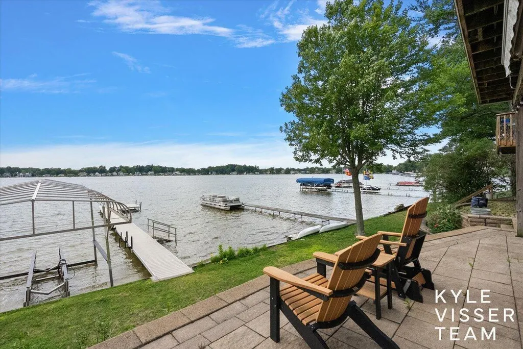 7007 Goldenrod Avenue NE Cannon Township MI 49341