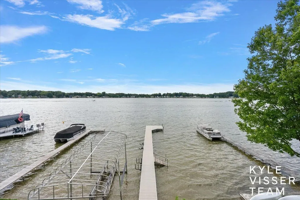 7007 Goldenrod Avenue NE Cannon Township MI 49341
