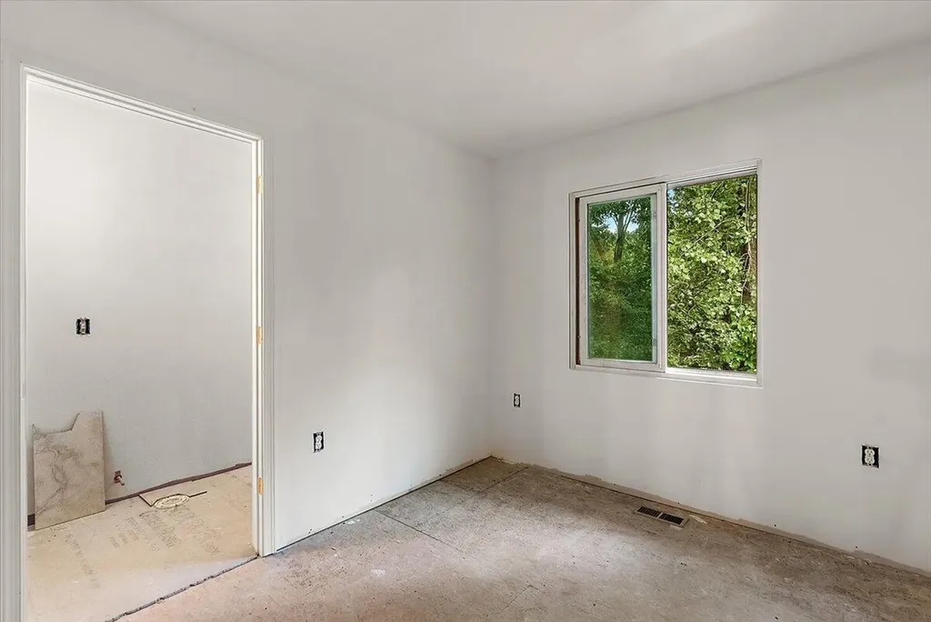 8945 Vergennes Street SE Ada Township MI 49301