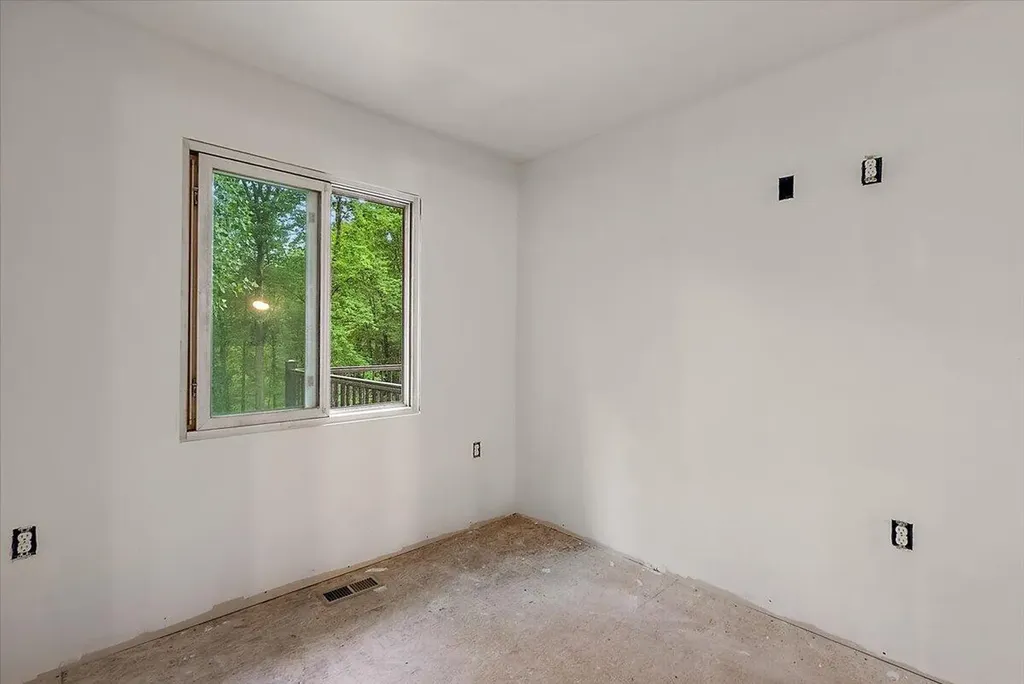 8945 Vergennes Street SE Ada Township MI 49301