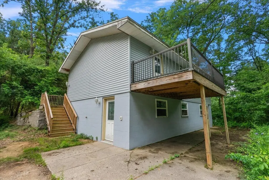 8945 Vergennes Street SE Ada Township MI 49301