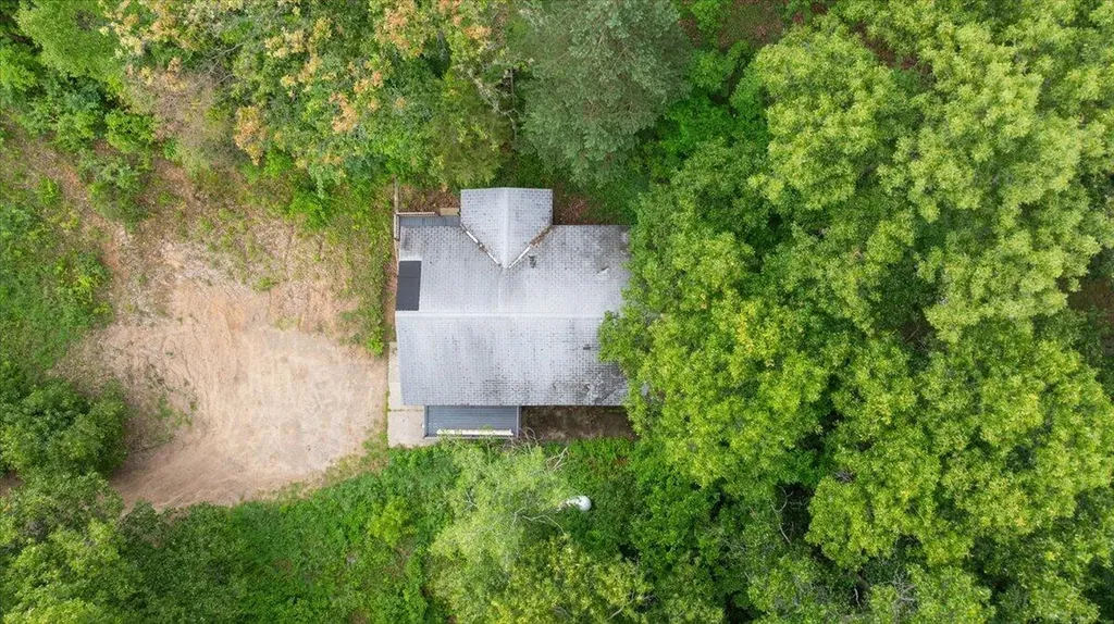 8945 Vergennes Street SE Ada Township MI 49301