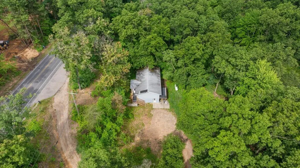 8945 Vergennes Street SE Ada Township MI 49301
