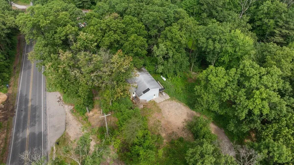 8945 Vergennes Street SE Ada Township MI 49301