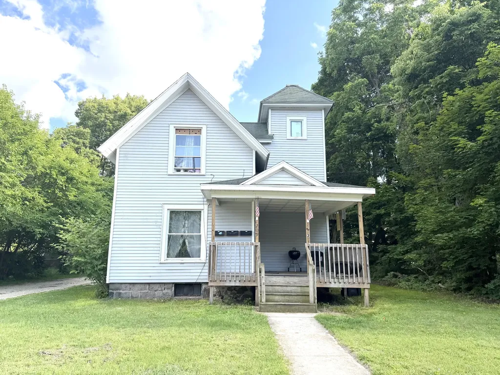 209 E Washington Street Greenville City MI 48838