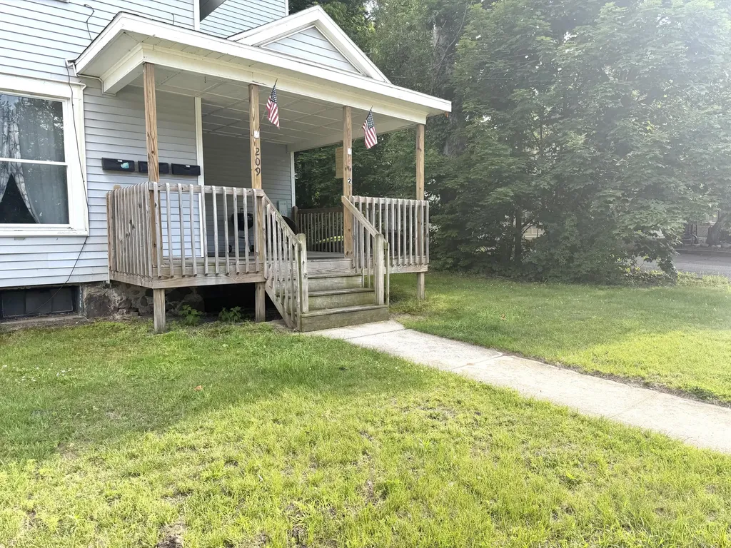 209 E Washington Street Greenville City MI 48838