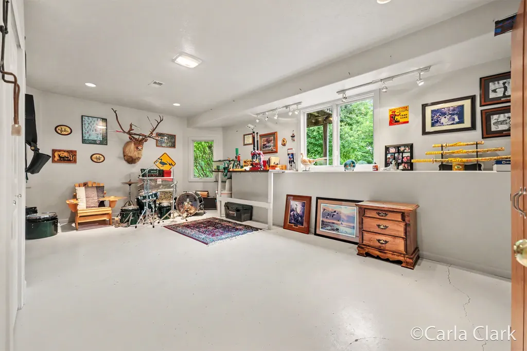 9899 Twelve Point Drive NE Courtland Township MI 49341
