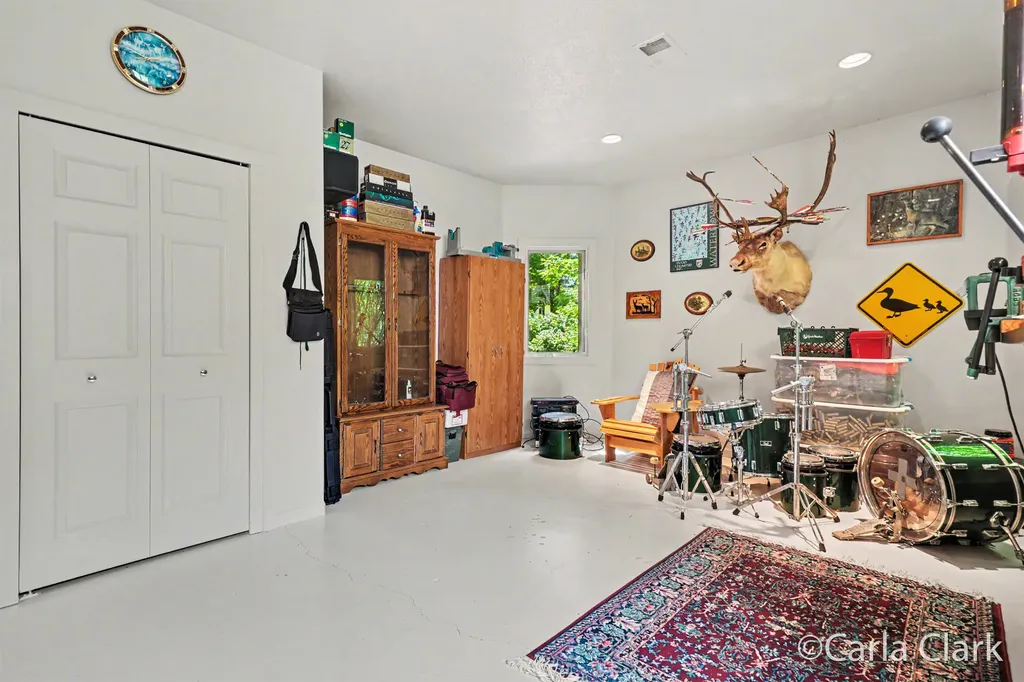 9899 Twelve Point Drive NE Courtland Township MI 49341