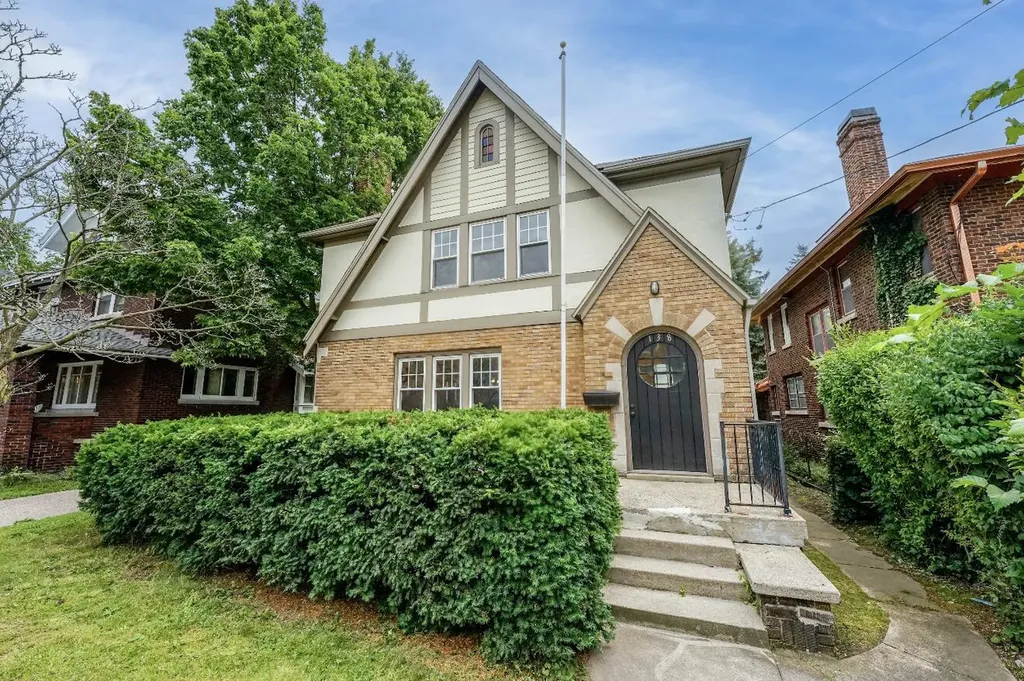 138 Burton Street SE Grand Rapids City MI 49507