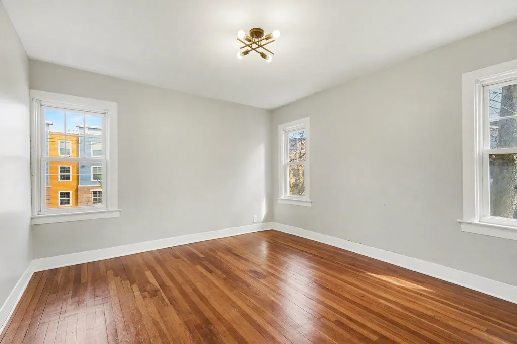 138 Burton Street SE Grand Rapids City MI 49507