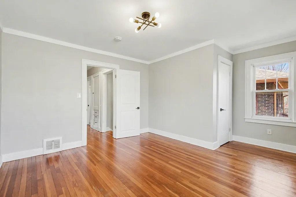 138 Burton Street SE Grand Rapids City MI 49507