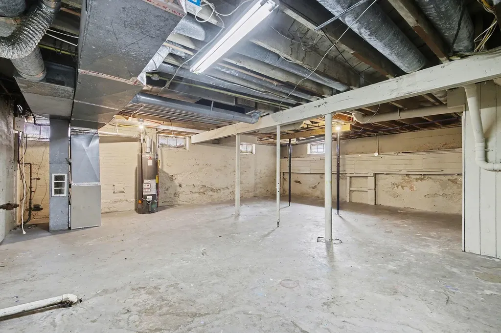 138 Burton Street SE Grand Rapids City MI 49507