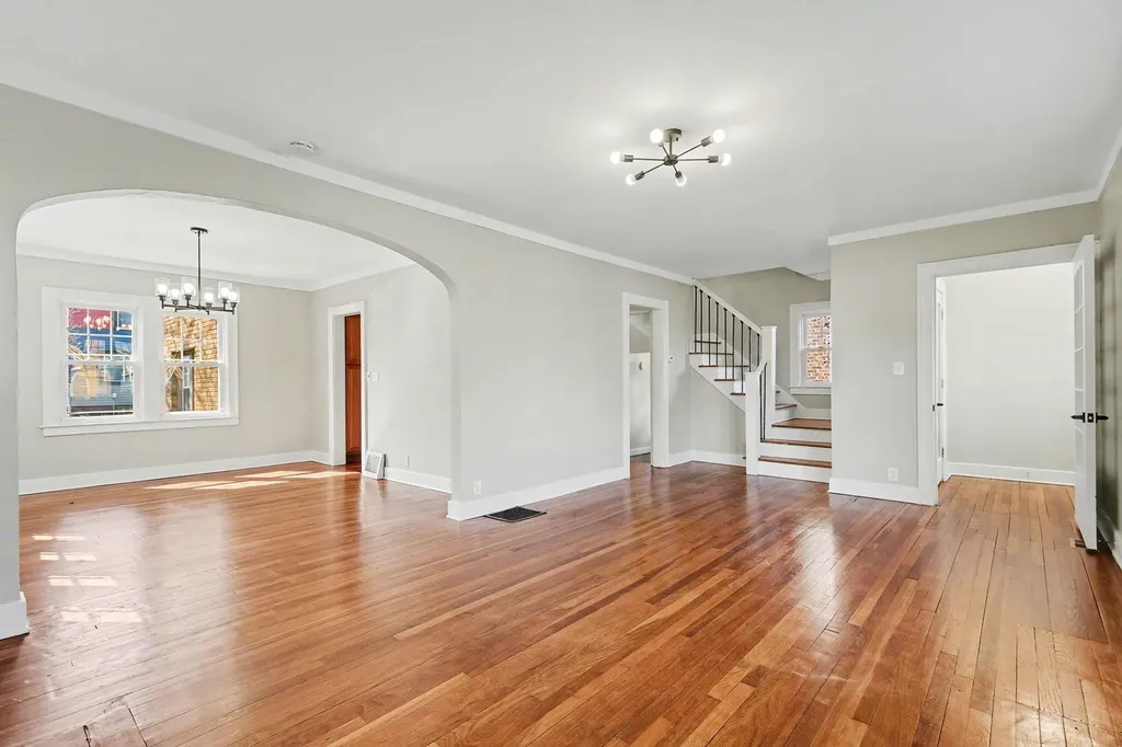 138 Burton Street SE Grand Rapids City MI 49507