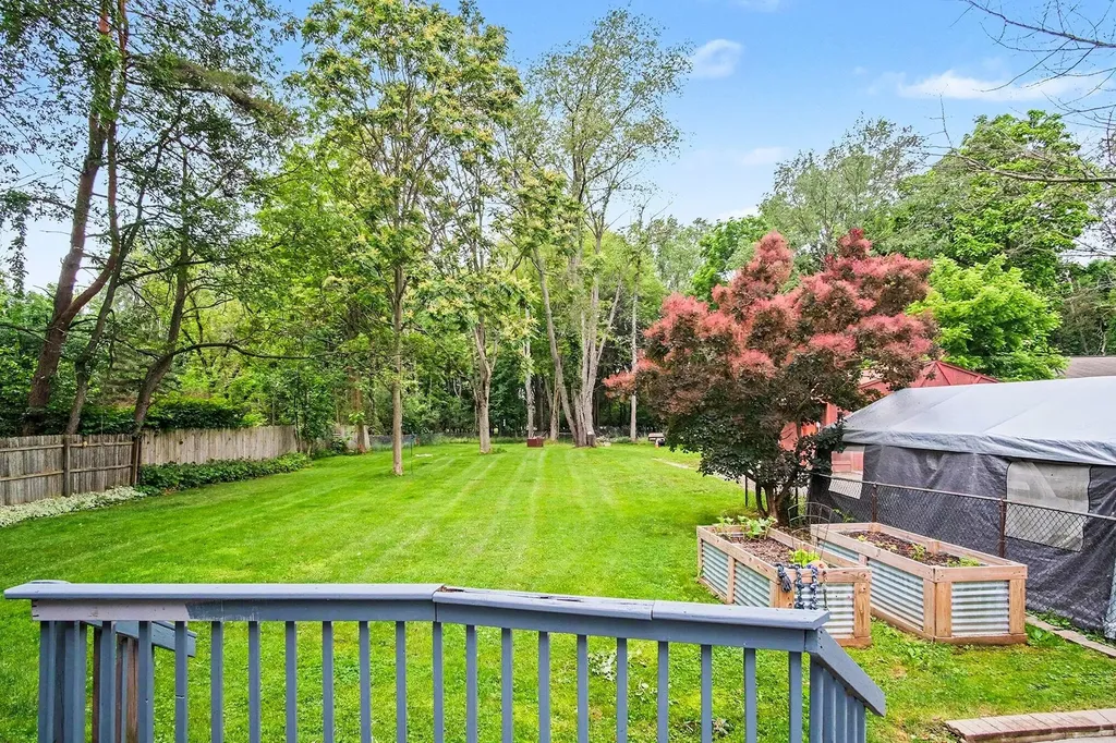 1229 Maplerow Avenue NW Walker City MI 49534