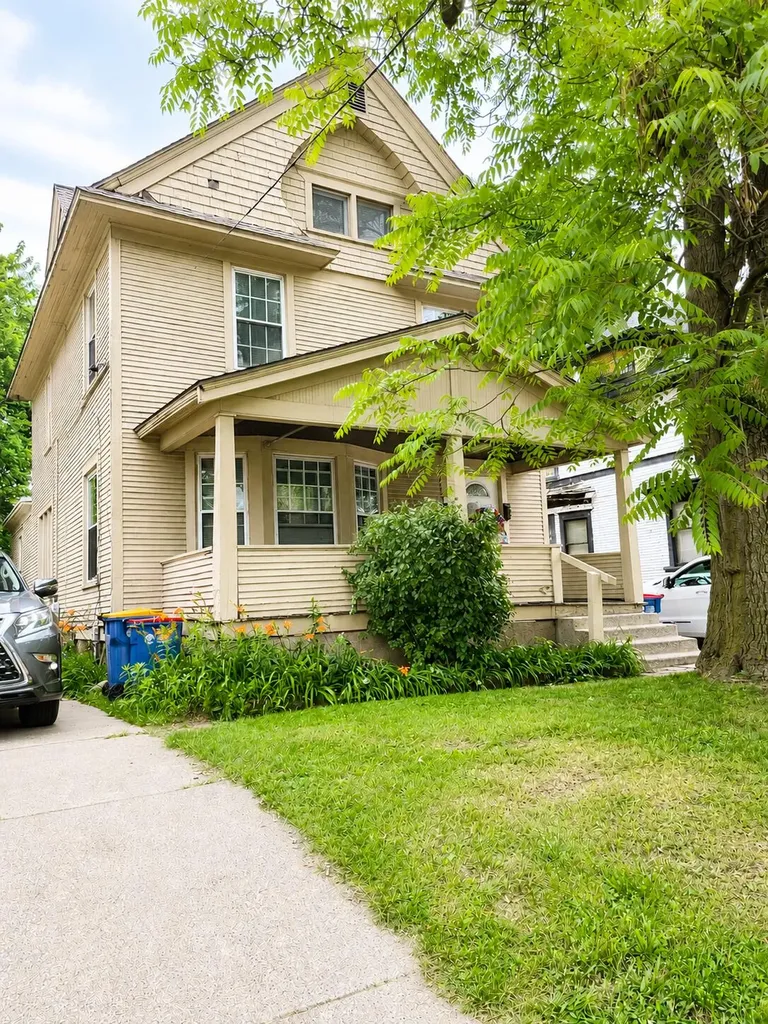 846 Eastern Avenue SE Grand Rapids City MI 49507
