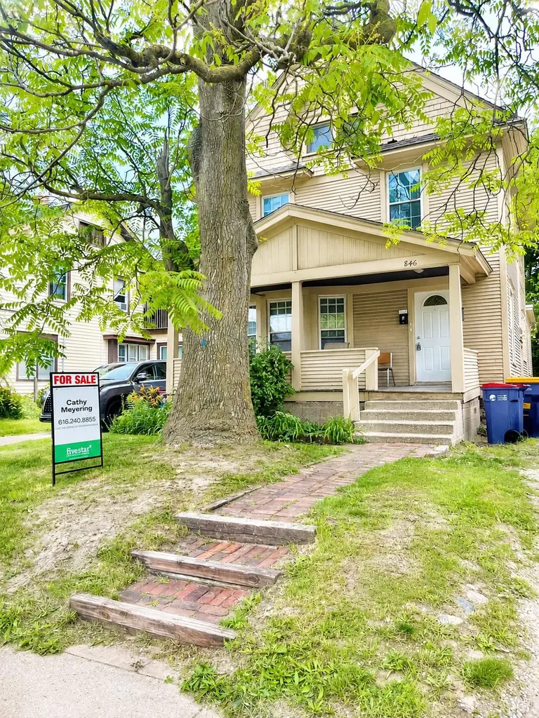 846 Eastern Avenue SE Grand Rapids City MI 49507
