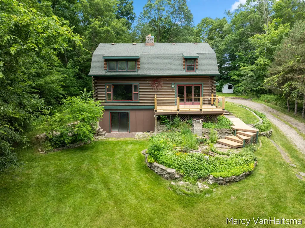 5837 Warner Street Allendale Charter Township MI 49401