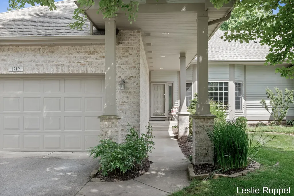 1712 Big Timber Court NE Grand Rapids City MI 49505