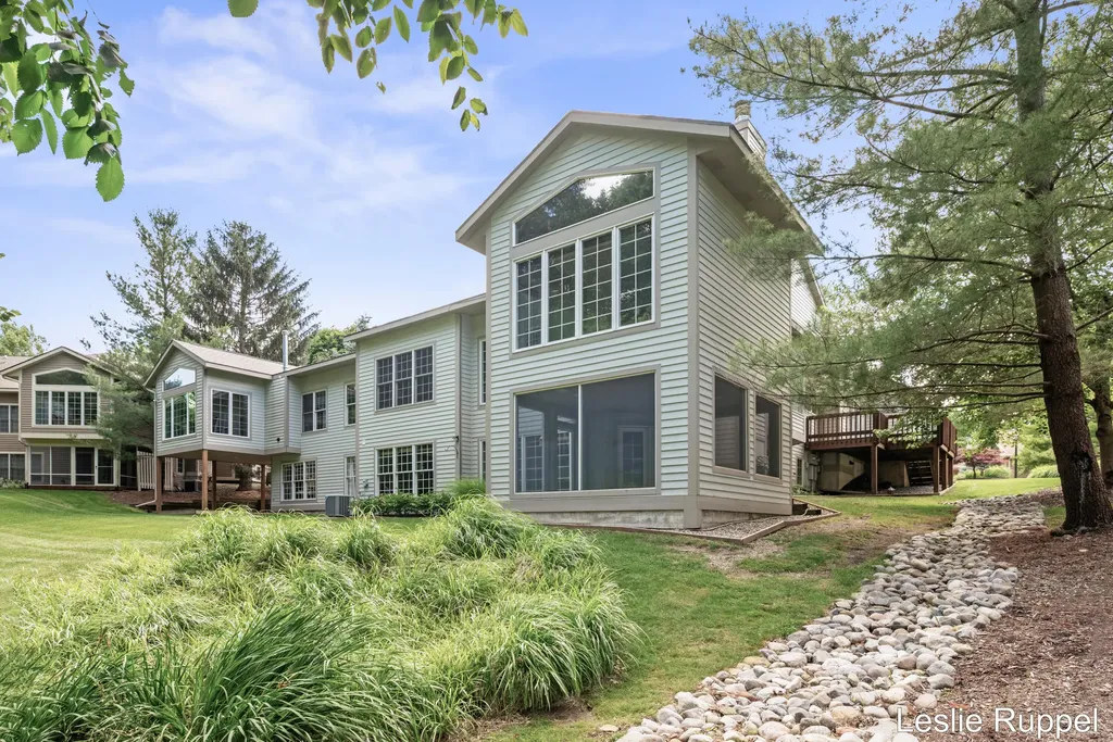 1712 Big Timber Court NE Grand Rapids City MI 49505