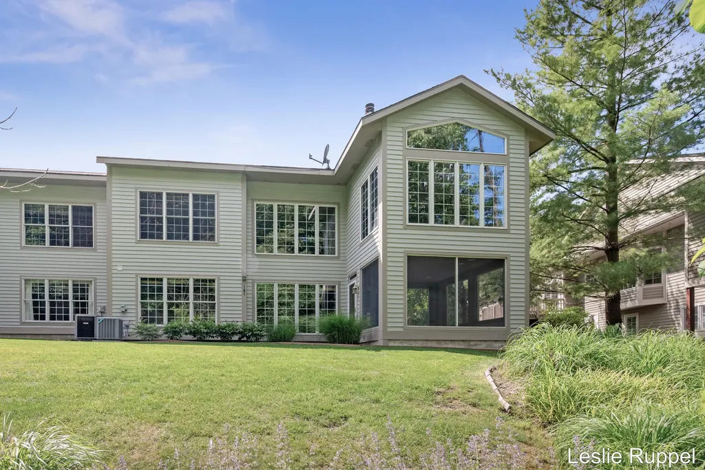 1712 Big Timber Court NE Grand Rapids City MI 49505