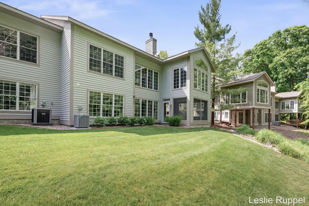 1712 Big Timber Court NE Grand Rapids City MI 49505