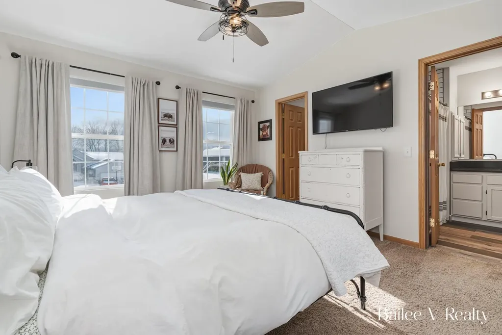 295 Settlers Pass NE Cedar Springs City MI 49319