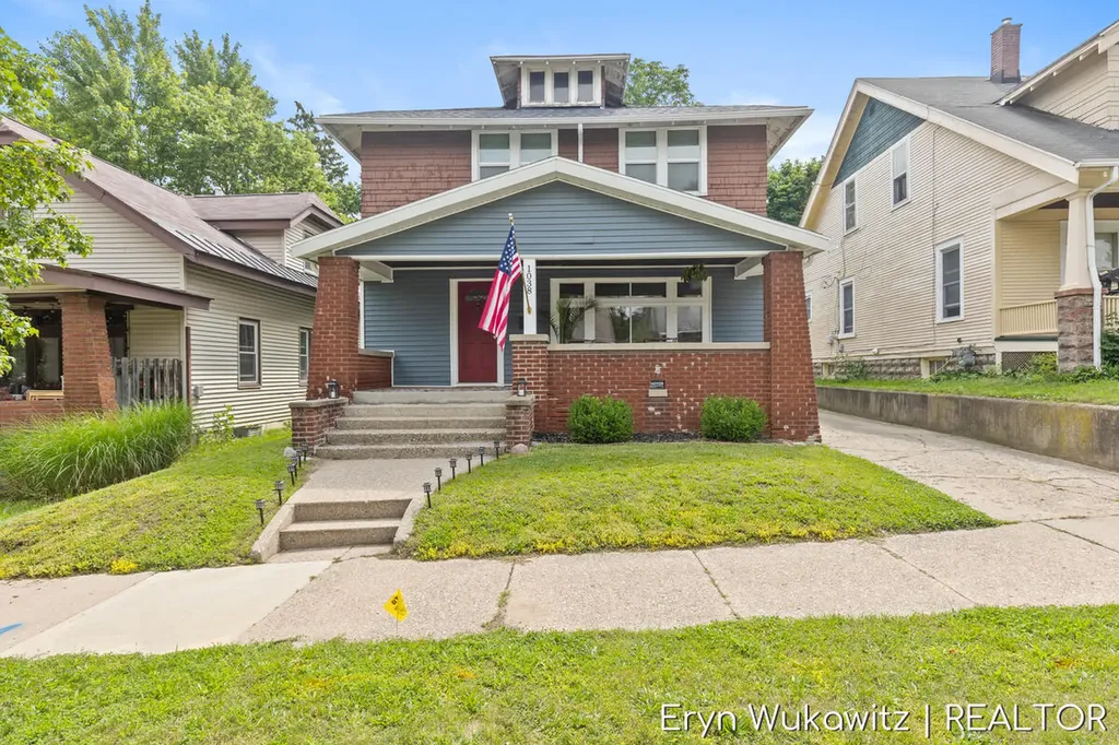1038 Widdicomb Avenue NW Grand Rapids City MI 49504
