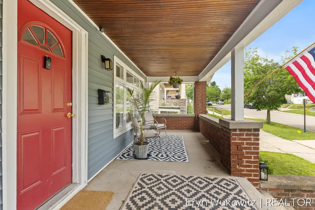 1038 Widdicomb Avenue NW Grand Rapids City MI 49504
