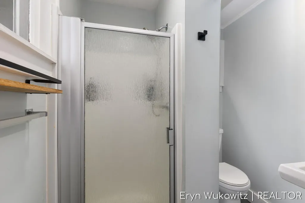 1038 Widdicomb Avenue NW Grand Rapids City MI 49504