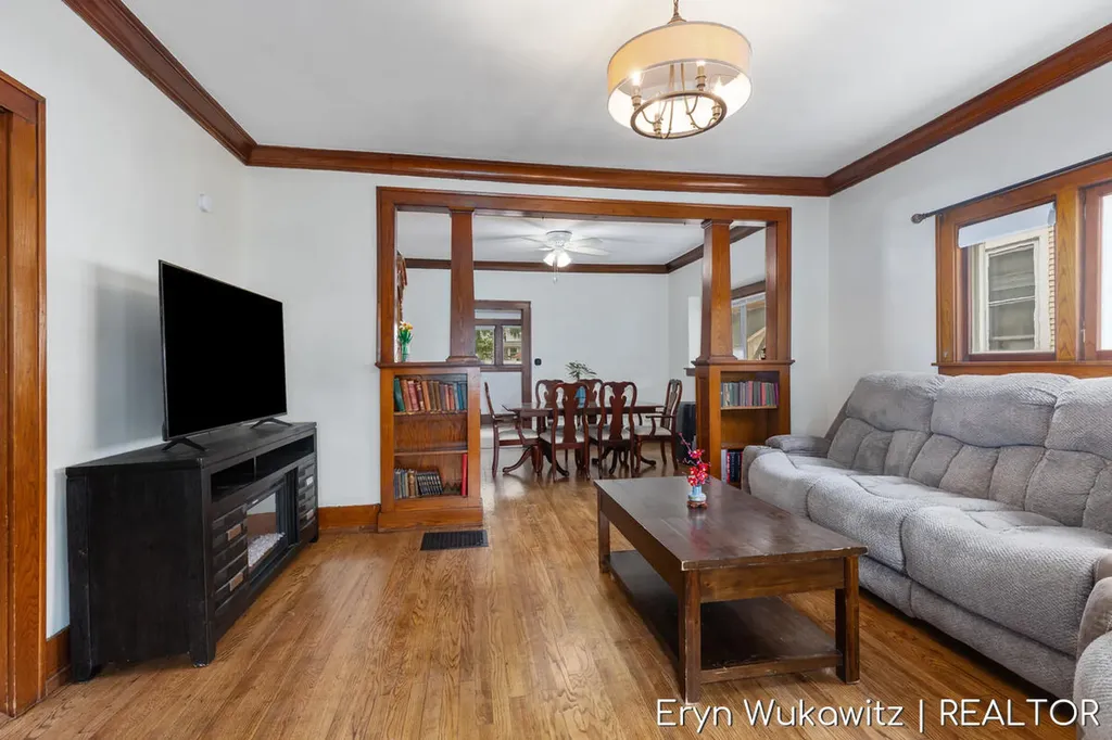 1038 Widdicomb Avenue NW Grand Rapids City MI 49504