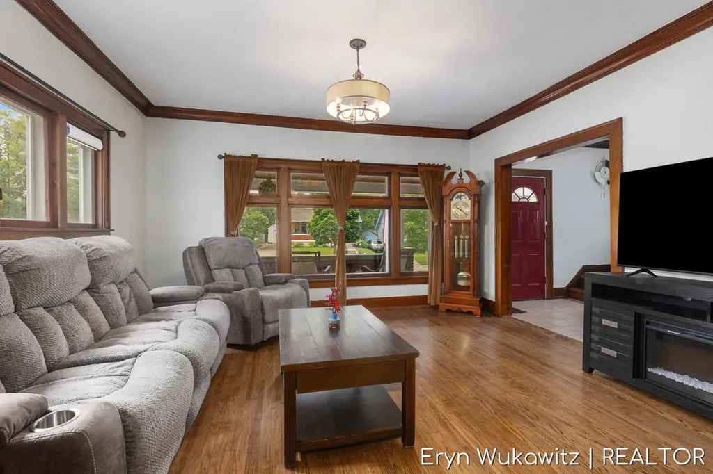 1038 Widdicomb Avenue NW Grand Rapids City MI 49504