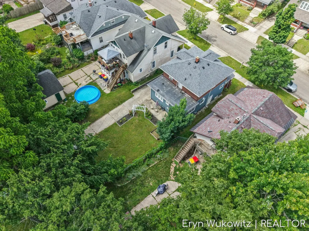 1038 Widdicomb Avenue NW Grand Rapids City MI 49504
