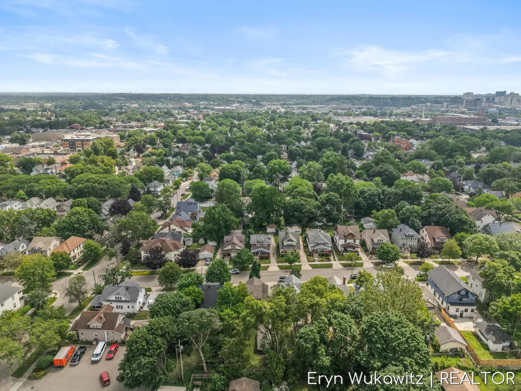 1038 Widdicomb Avenue NW Grand Rapids City MI 49504