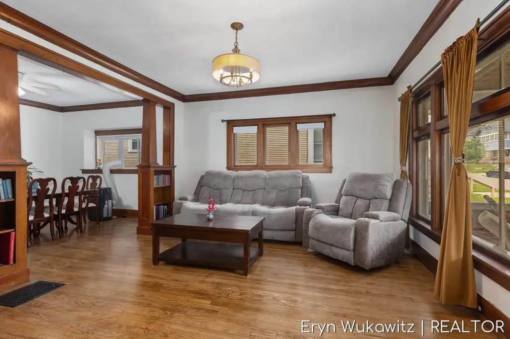 1038 Widdicomb Avenue NW Grand Rapids City MI 49504