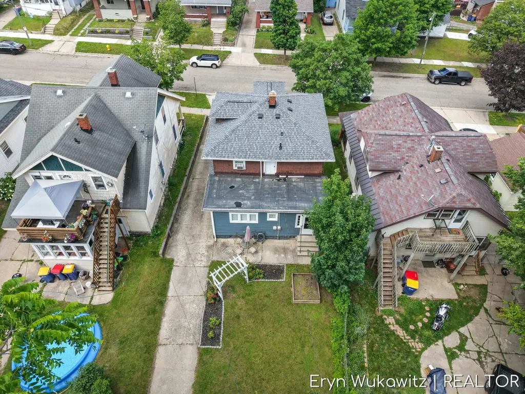 1038 Widdicomb Avenue NW Grand Rapids City MI 49504