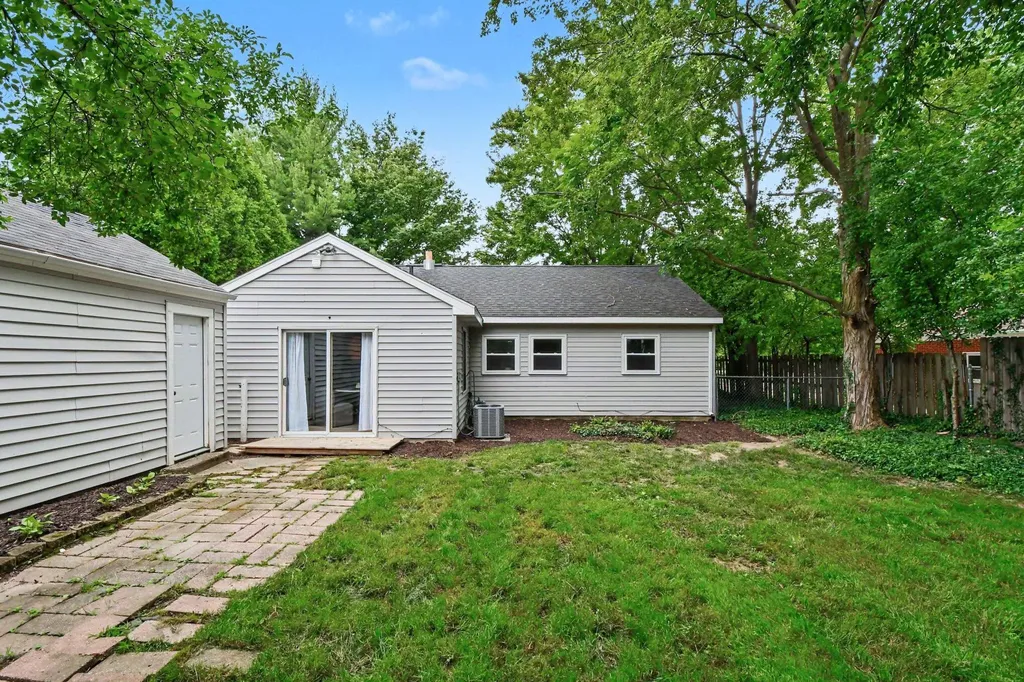 3045 Hall Street SE East Grand Rapids City MI 49506
