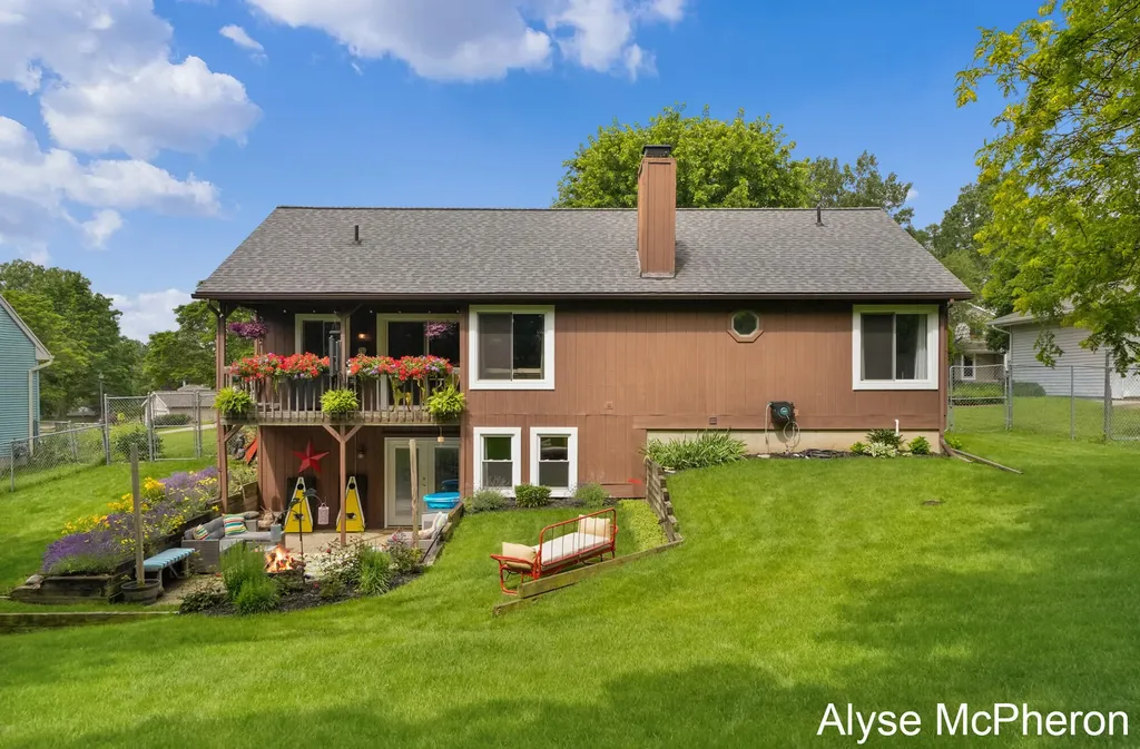 3240 Sunrise Street SE Grand Rapids City MI 49508