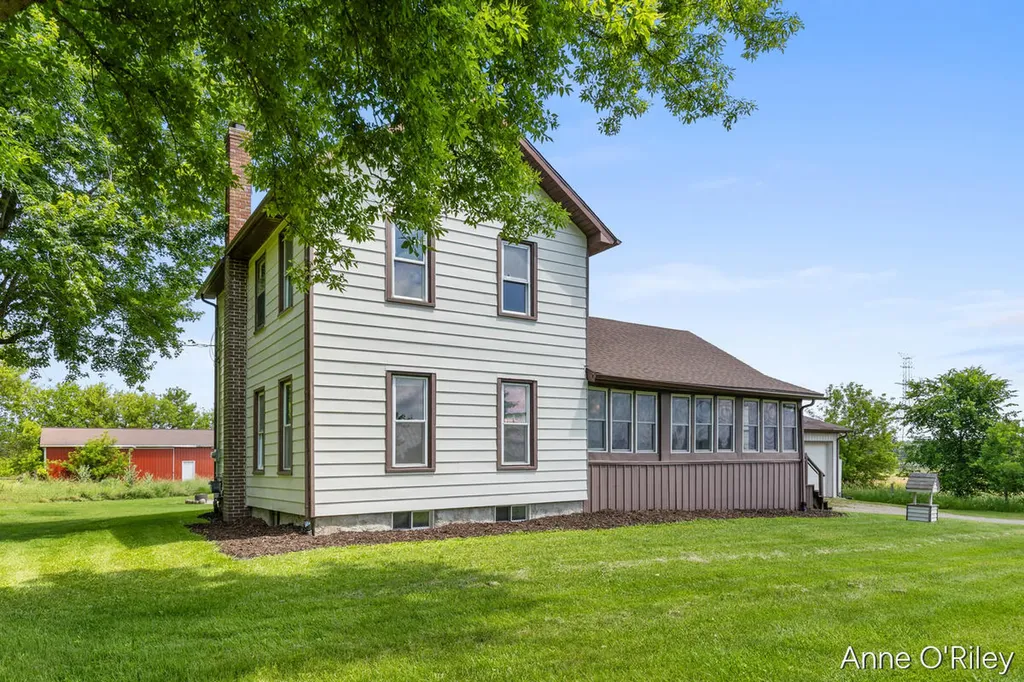 2811 E Vermontville Highway Unknown City MI 48813