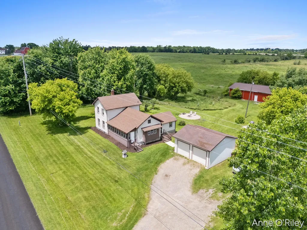2811 E Vermontville Highway Unknown City MI 48813