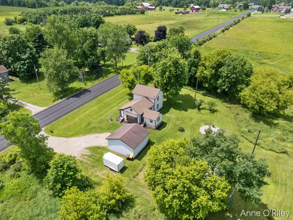 2811 E Vermontville Highway Unknown City MI 48813