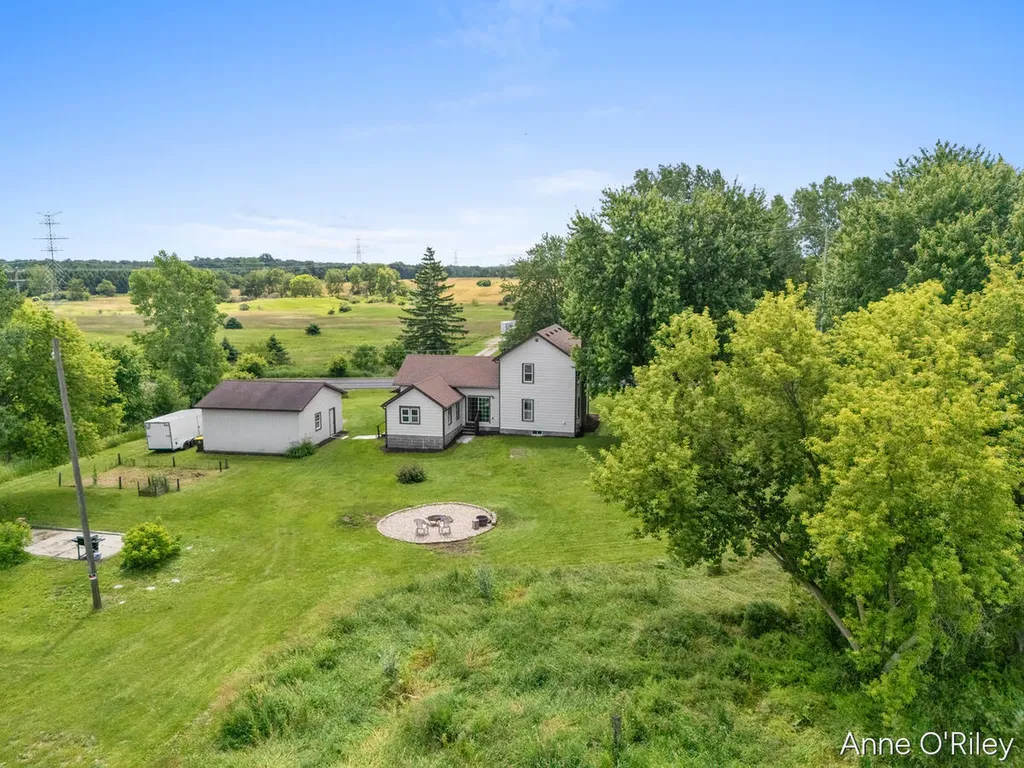 2811 E Vermontville Highway Unknown City MI 48813