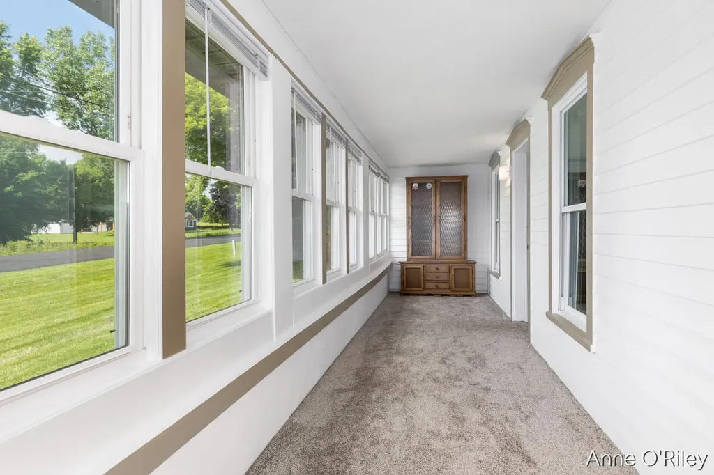 2811 E Vermontville Highway Unknown City MI 48813